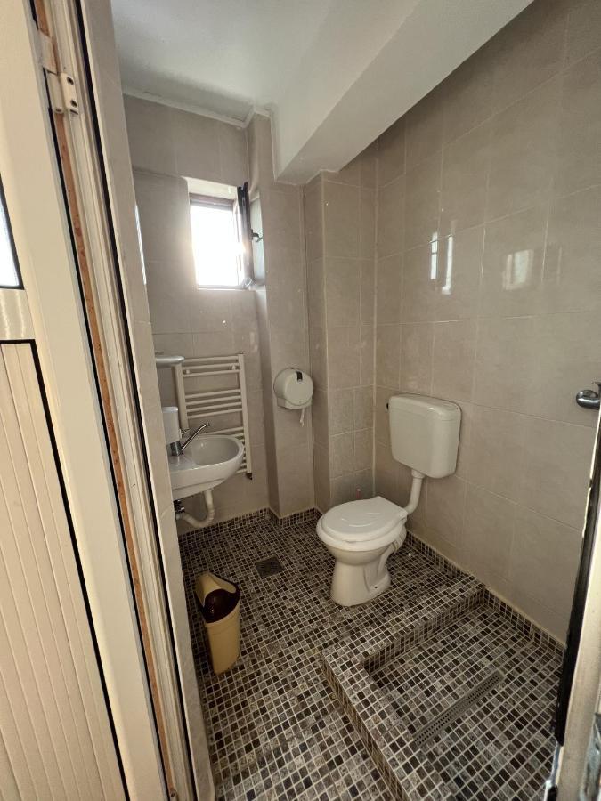 Hotel Monte Carlo Piteszti Zewnętrze zdjęcie