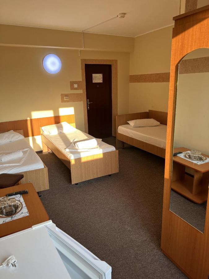 Hotel Monte Carlo Piteszti Zewnętrze zdjęcie