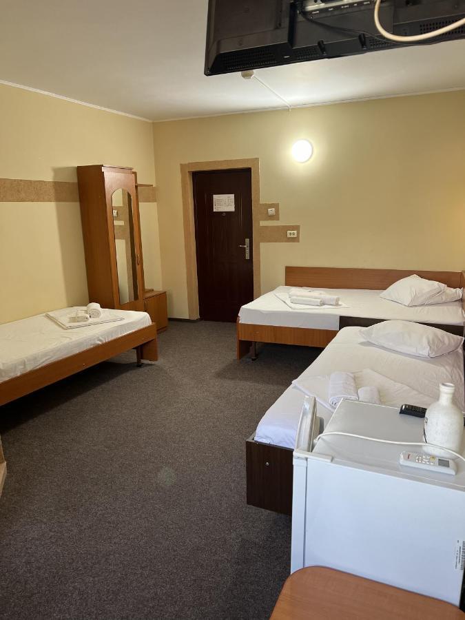 Hotel Monte Carlo Piteszti Zewnętrze zdjęcie